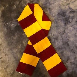 Scarf Gryffindor colors